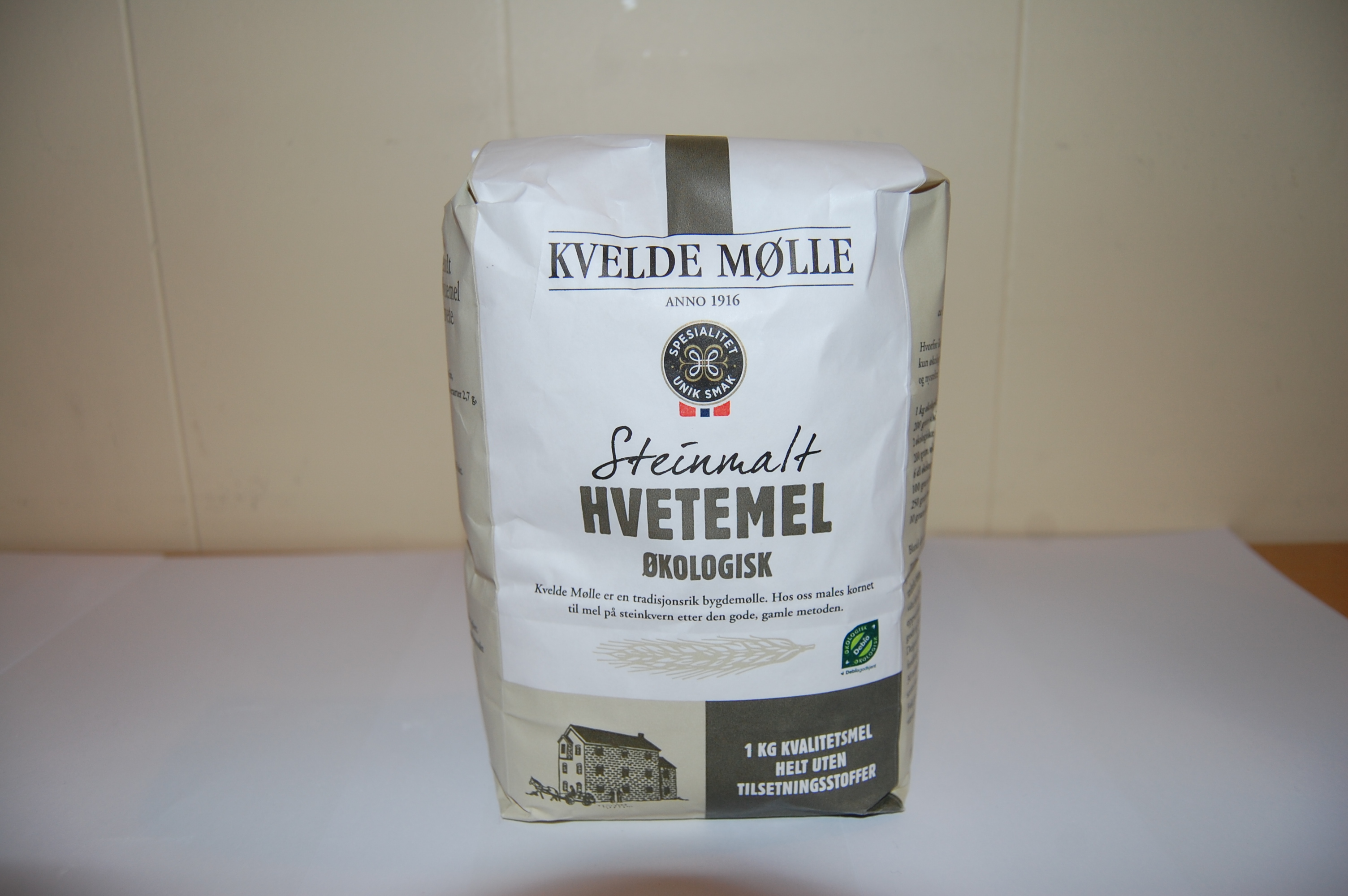 Illustrasjonsbilde - Hvetemel Økologisk 1 kg, Kvelde Mølle
